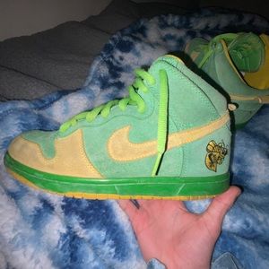 Nike dunks malt liquor exclusive “lucky bees” never released size 8